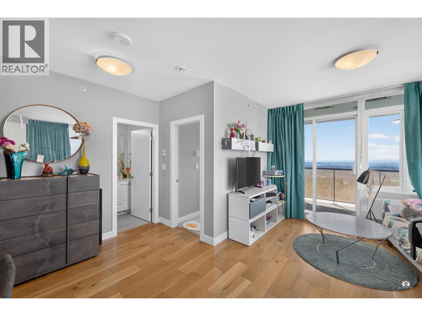 1206 9393 Tower Road Property Photo 4