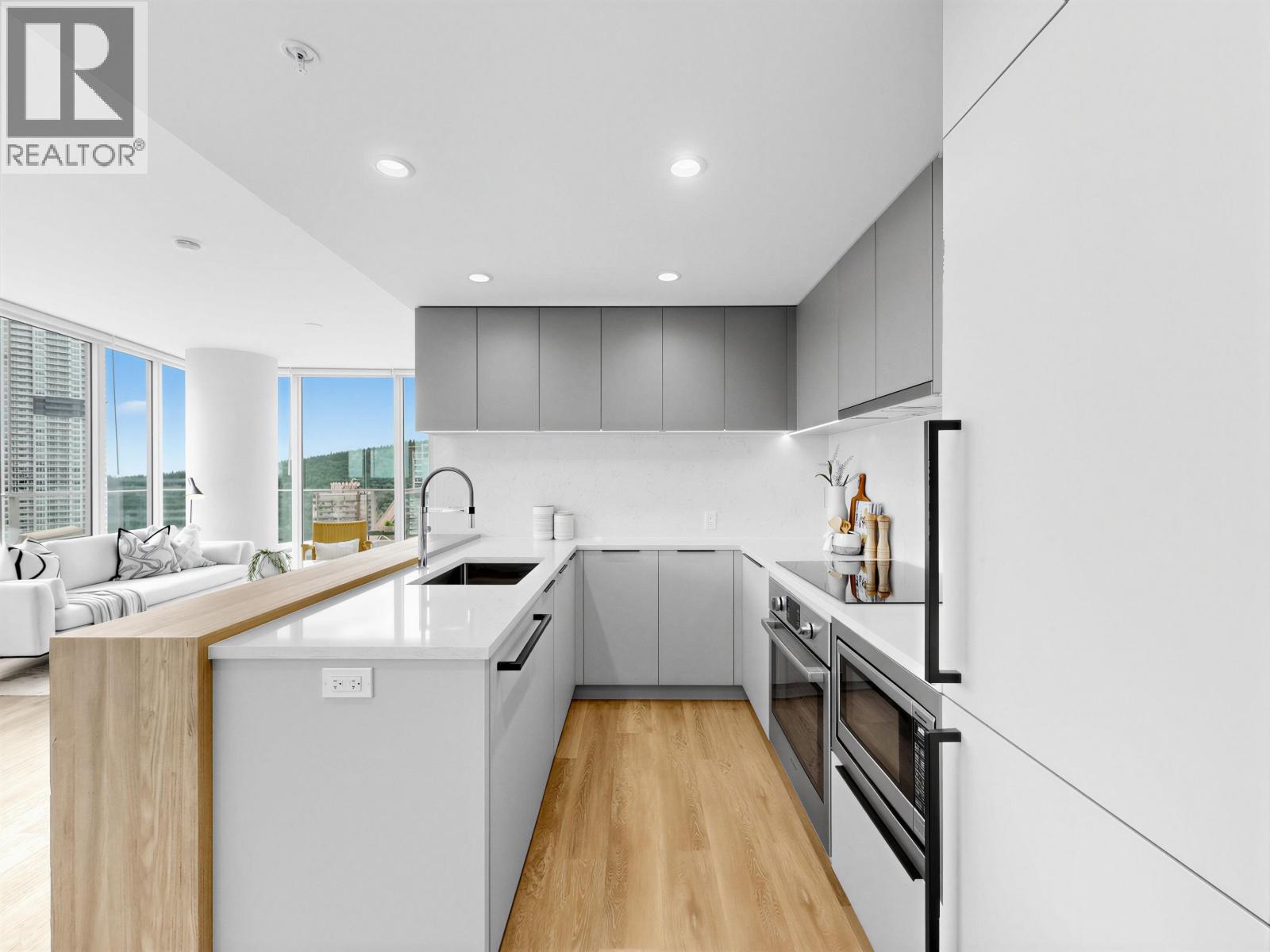 1909 567 Emerson Street Property Photo 6