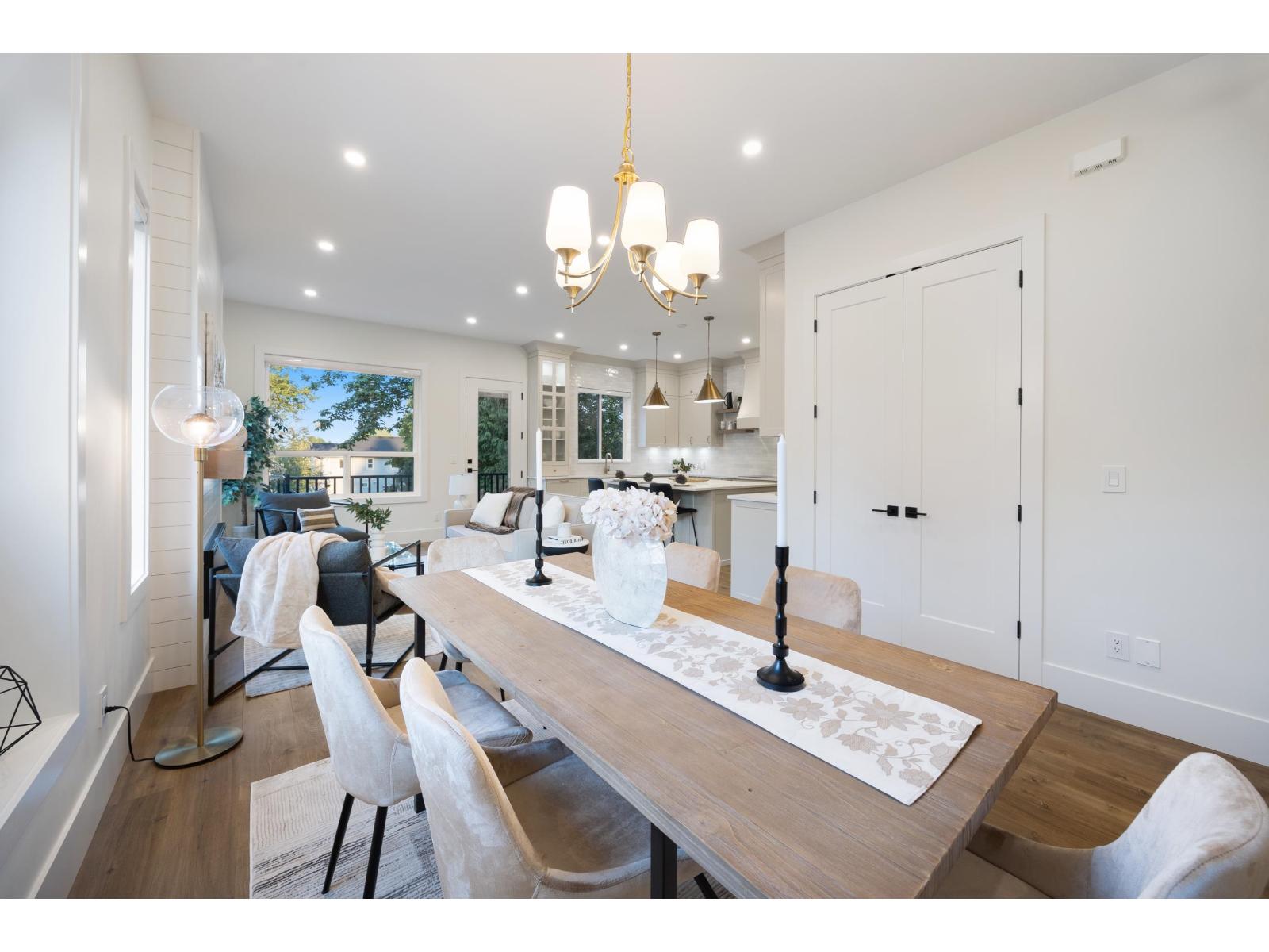 7028 205 Street Property Photo 12