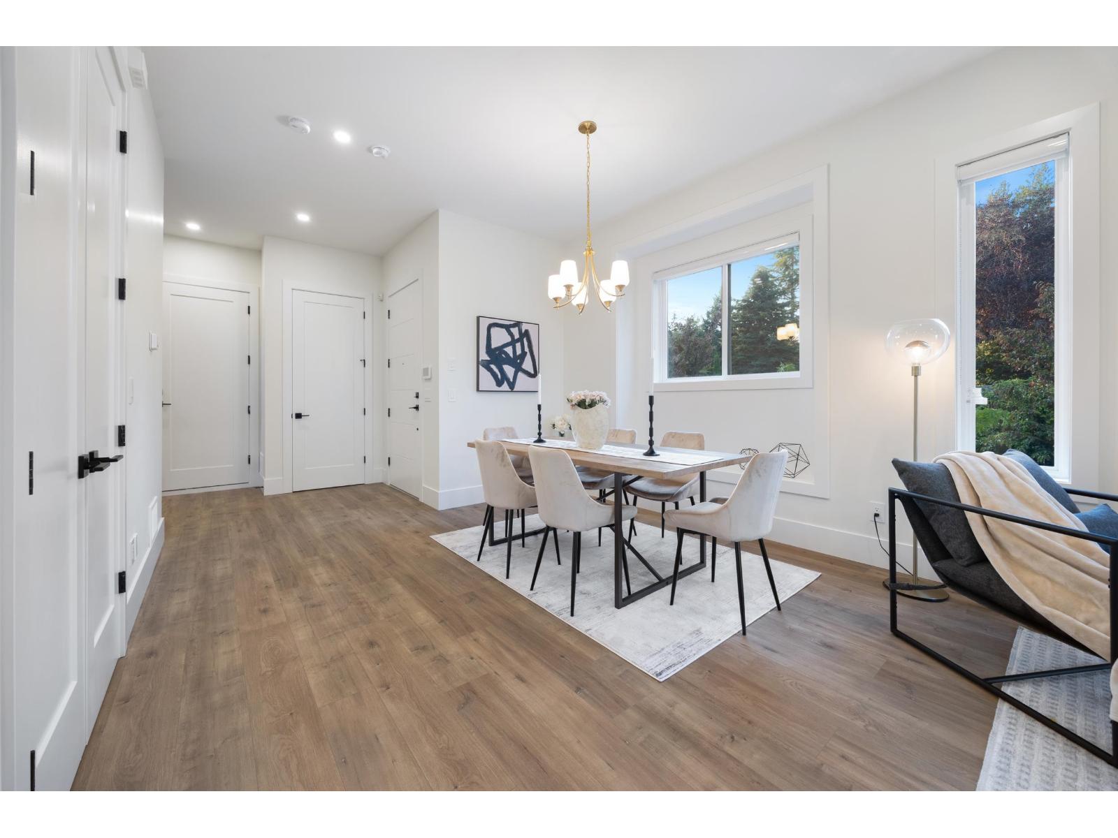 7028 205 Street Property Photo 13