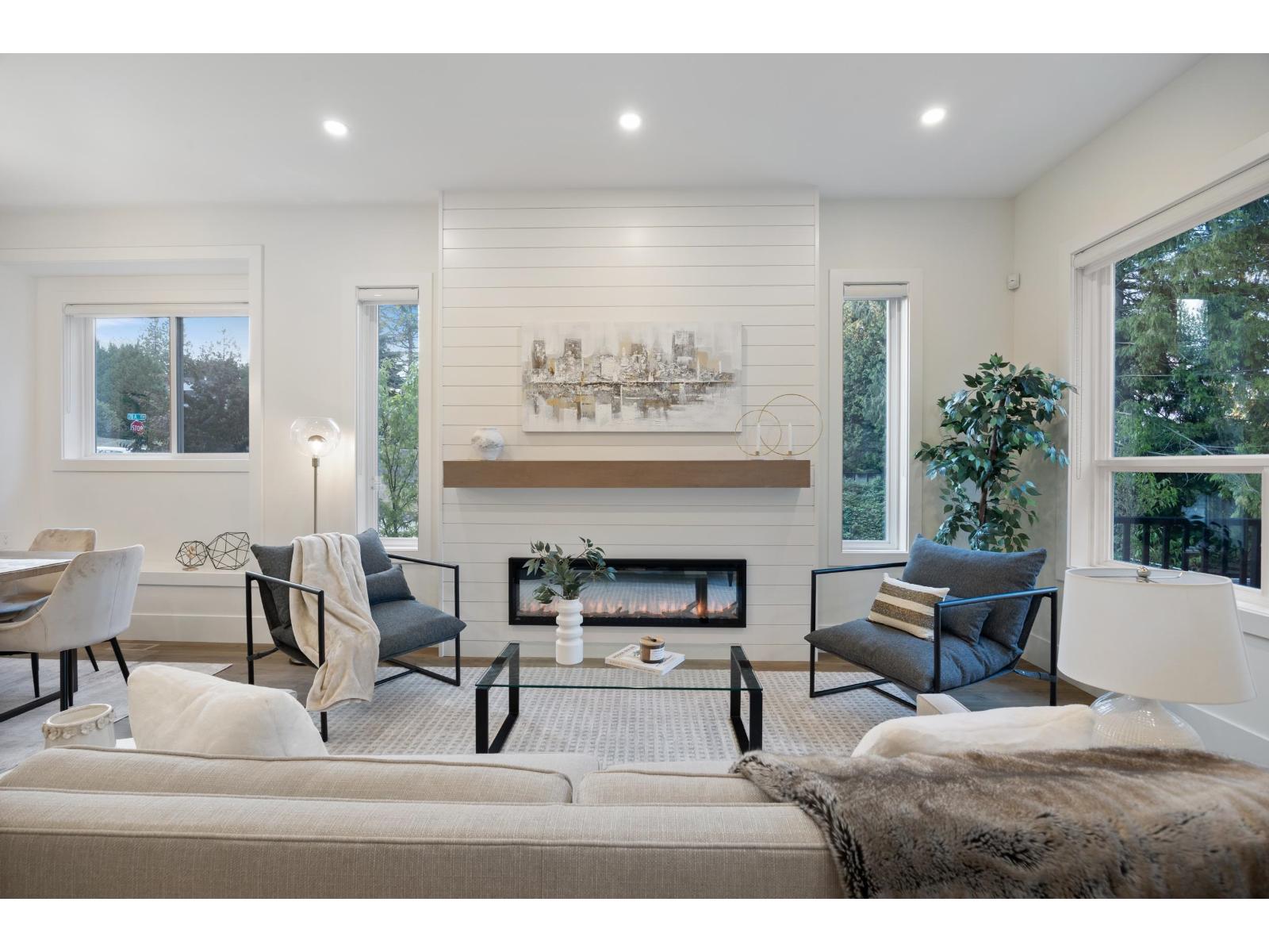 7028 205 Street Property Photo 17