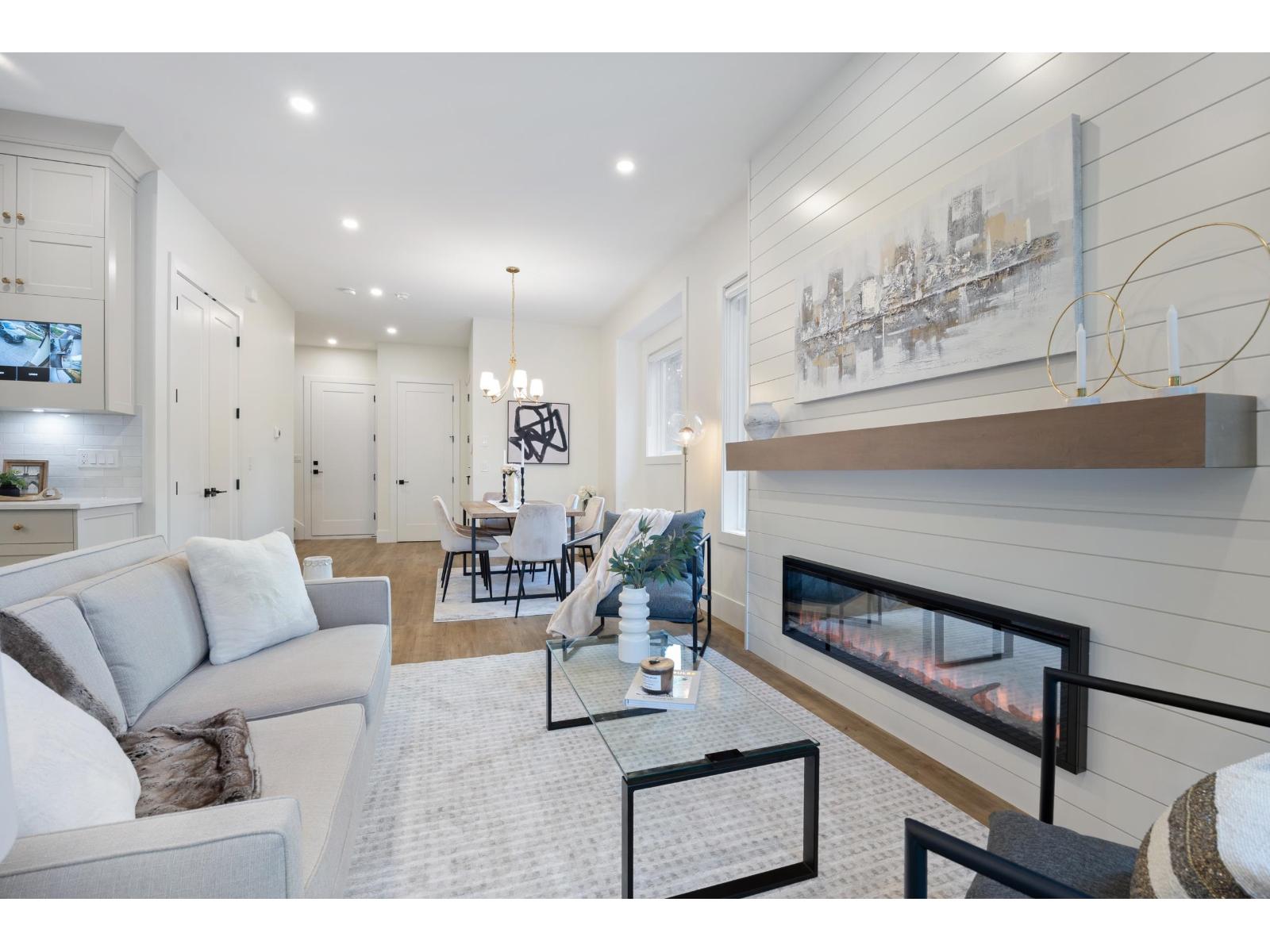 7028 205 Street Property Photo 18