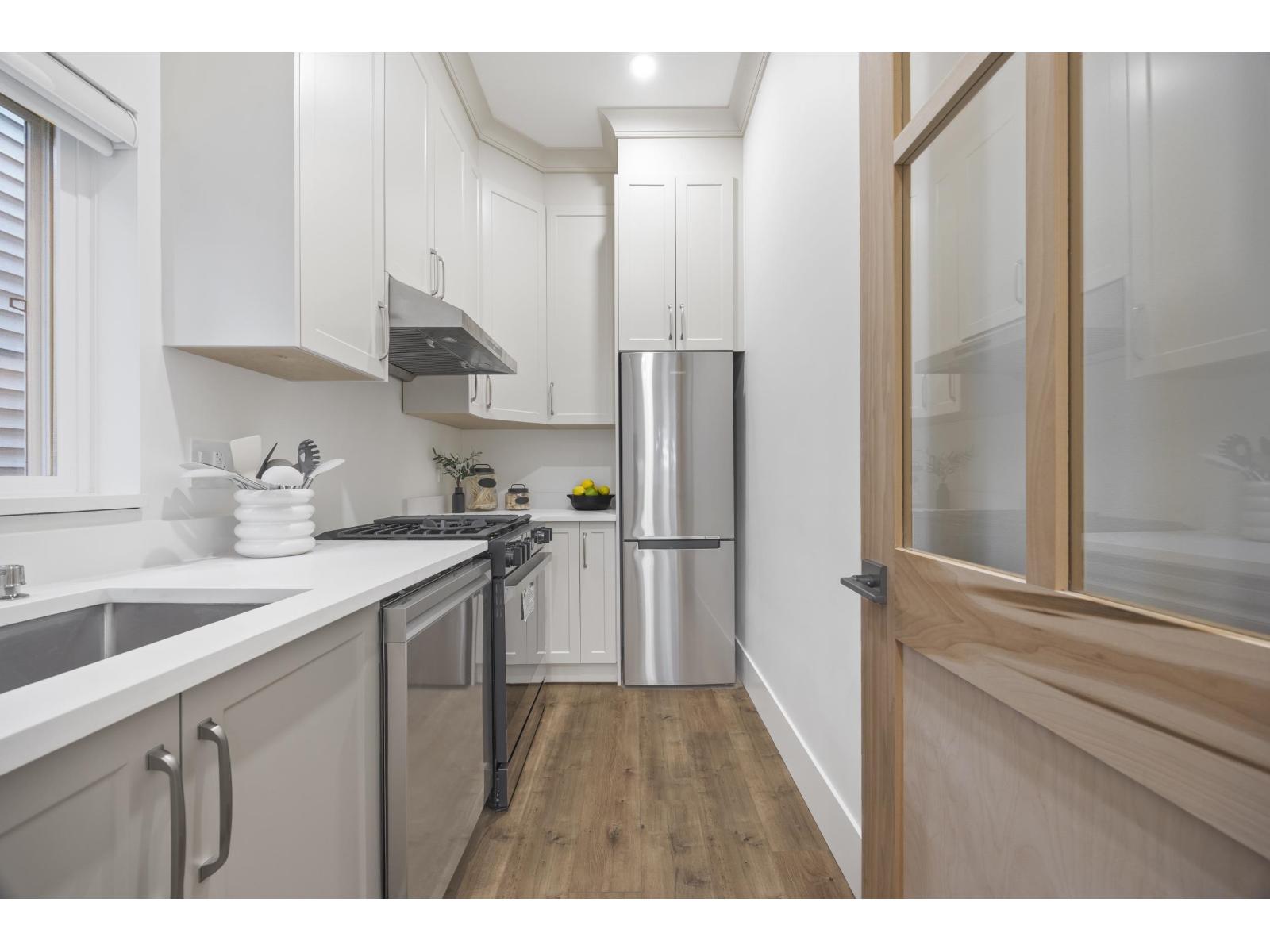 7028 205 Street Property Photo 26
