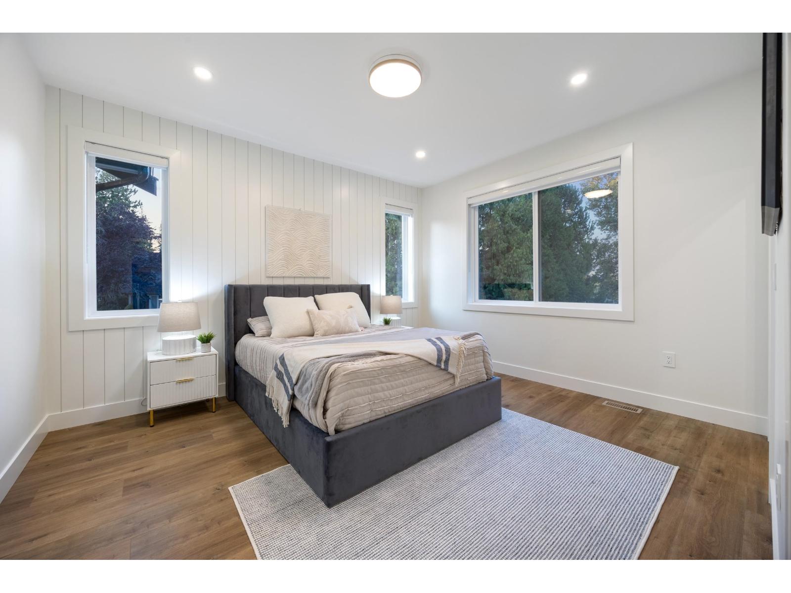 7028 205 Street Property Photo 33
