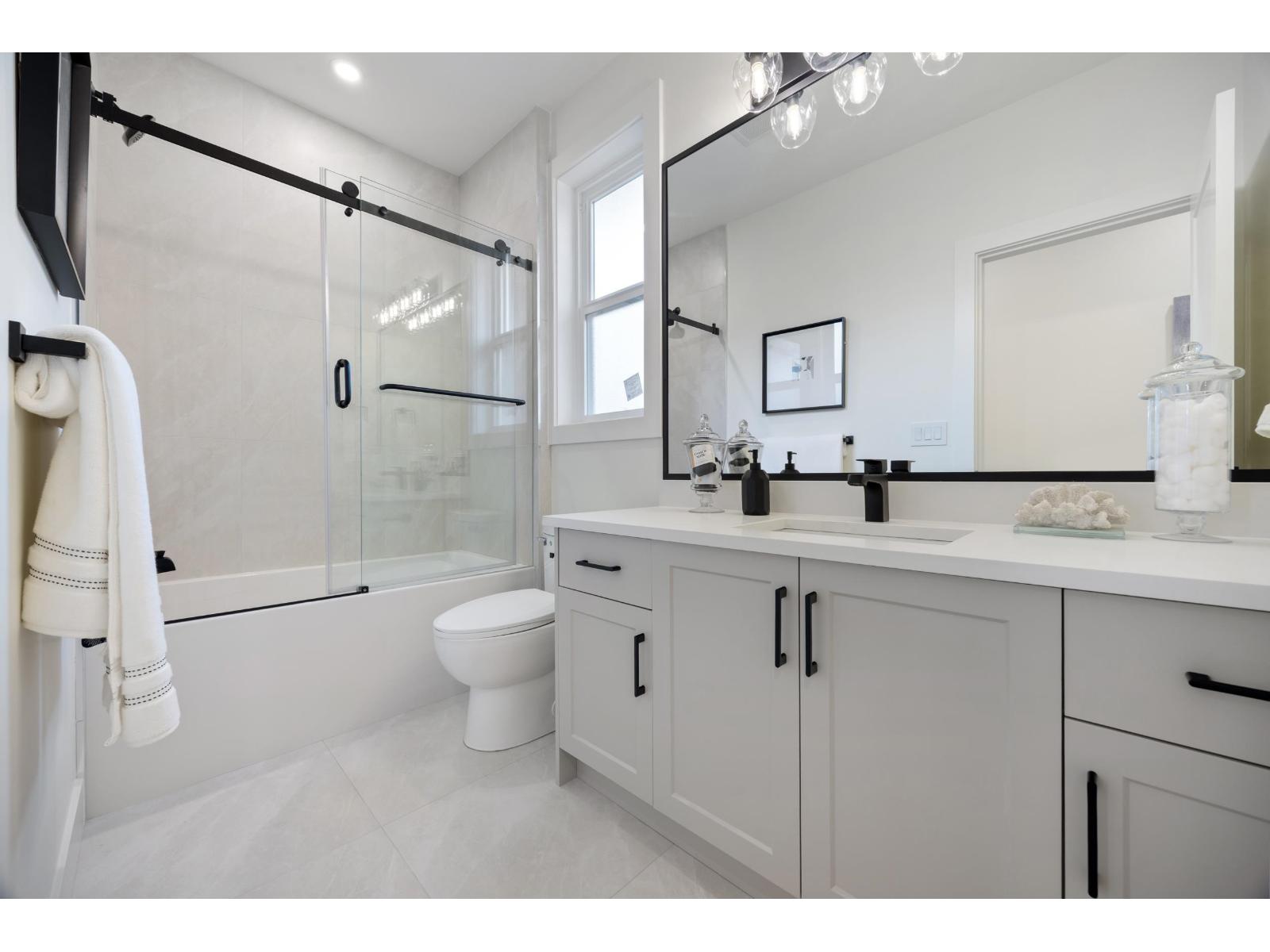 7028 205 Street Property Photo 35