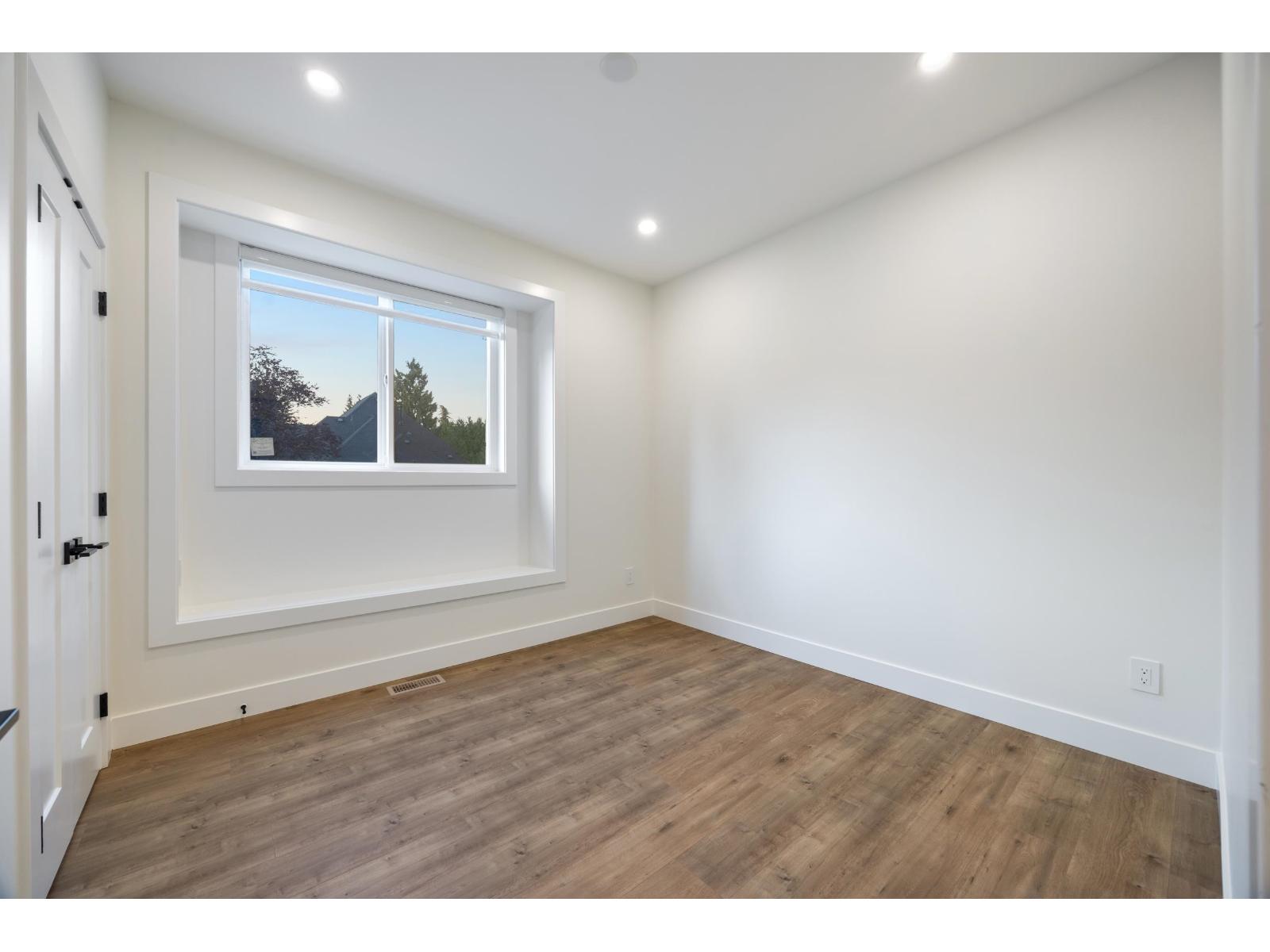7028 205 Street Property Photo 36