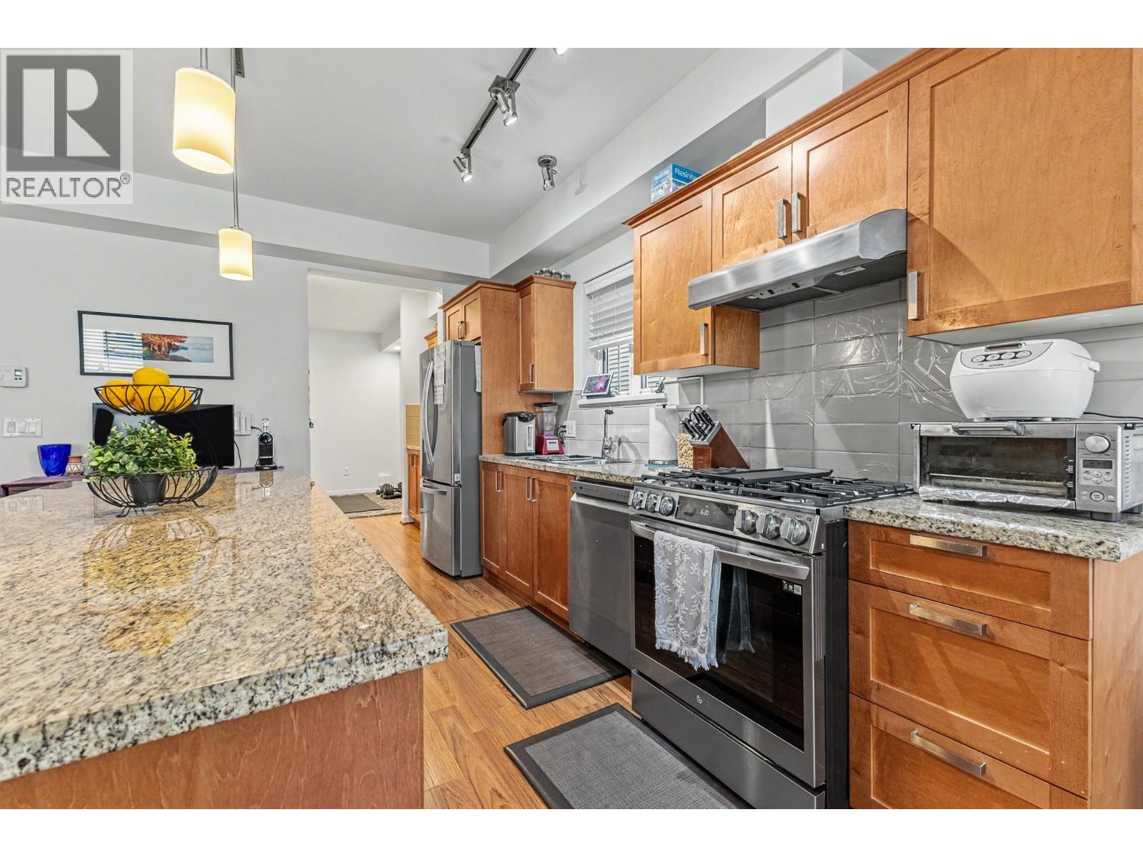 1427 Collins Road Property Photo 13