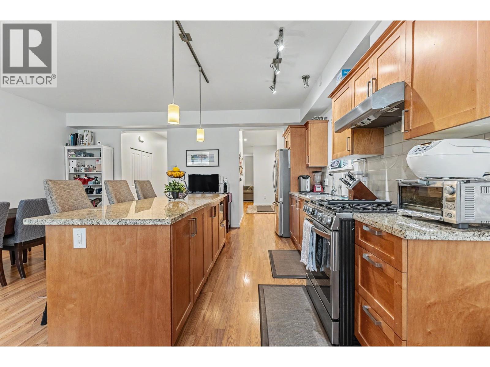 1427 Collins Road Property Photo 14