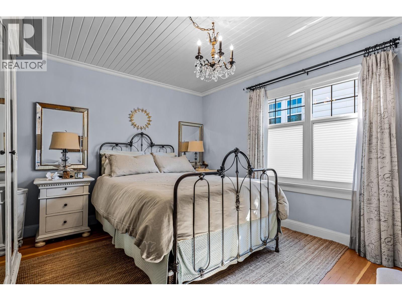 725 Fifth Street Property Photo 13