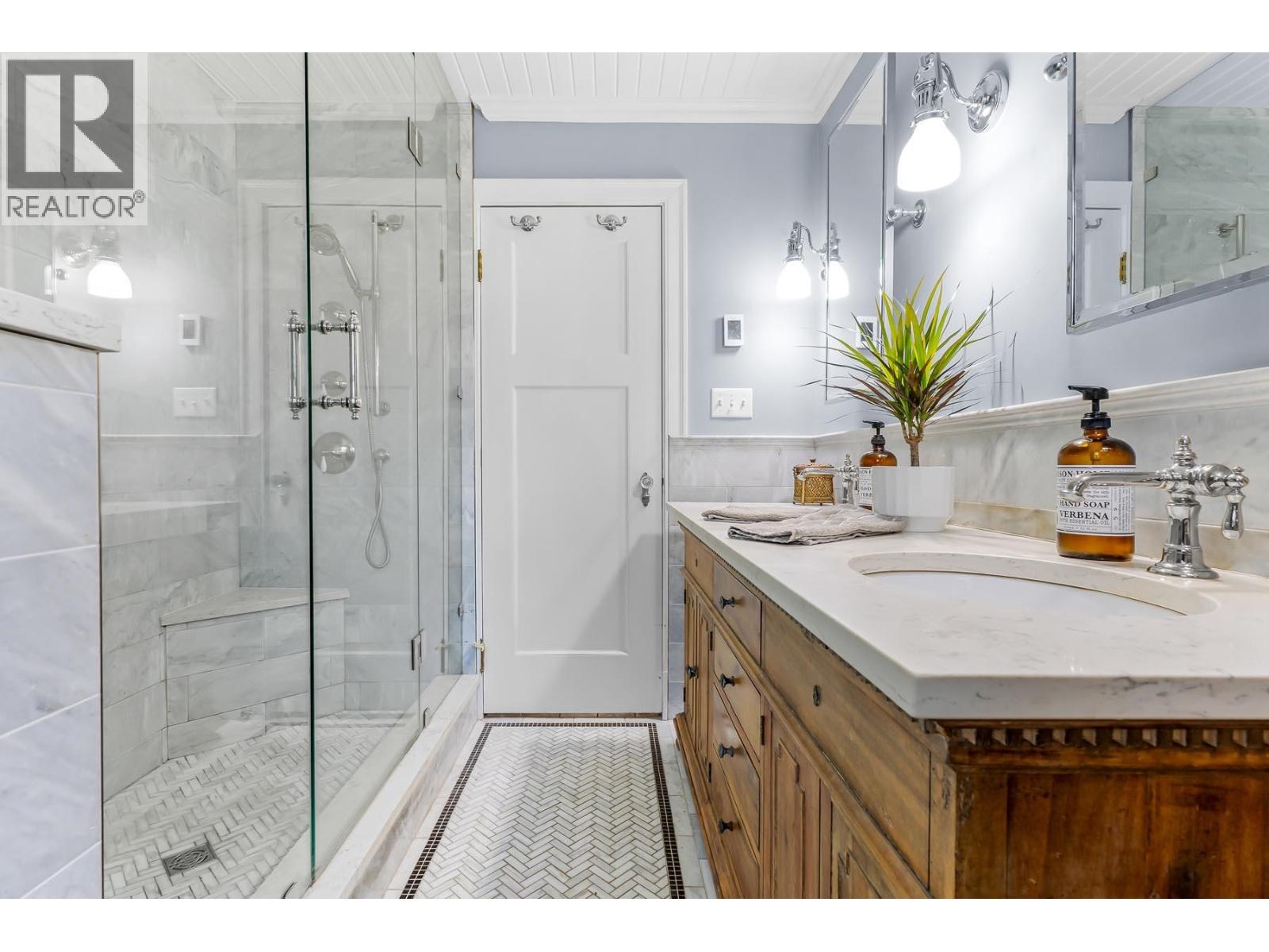 725 Fifth Street Property Photo 16