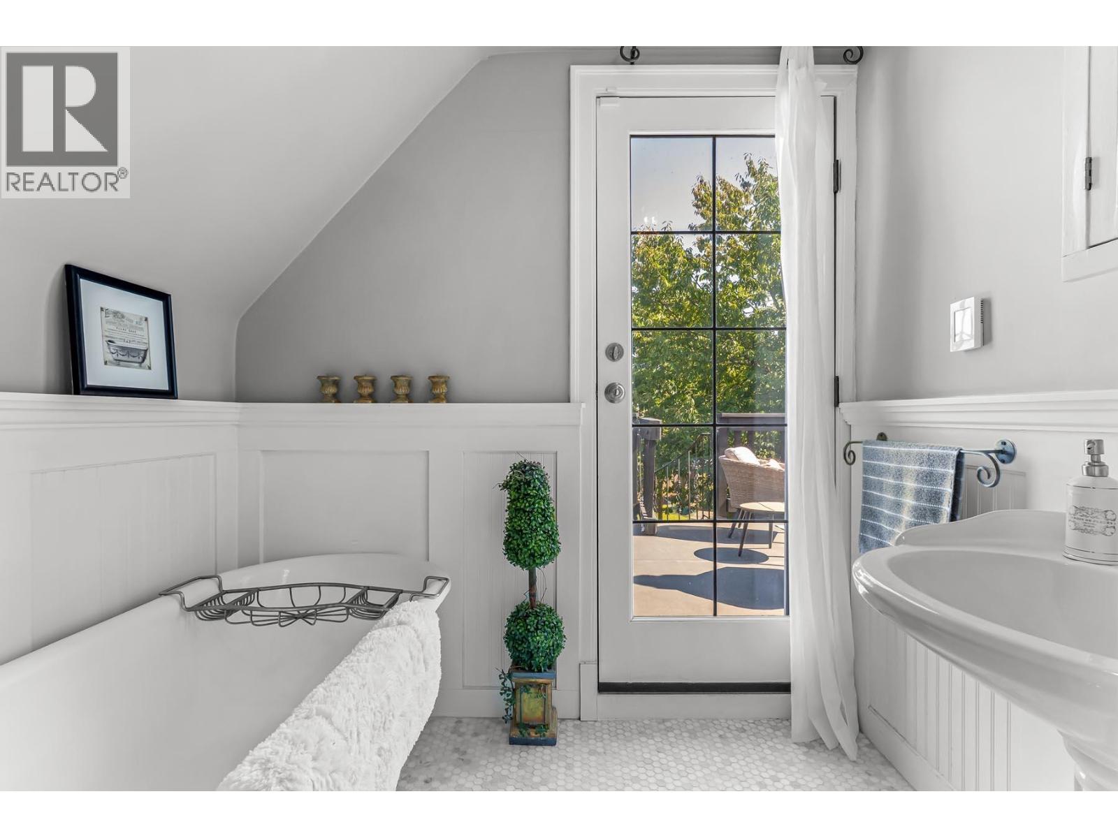 725 Fifth Street Property Photo 19