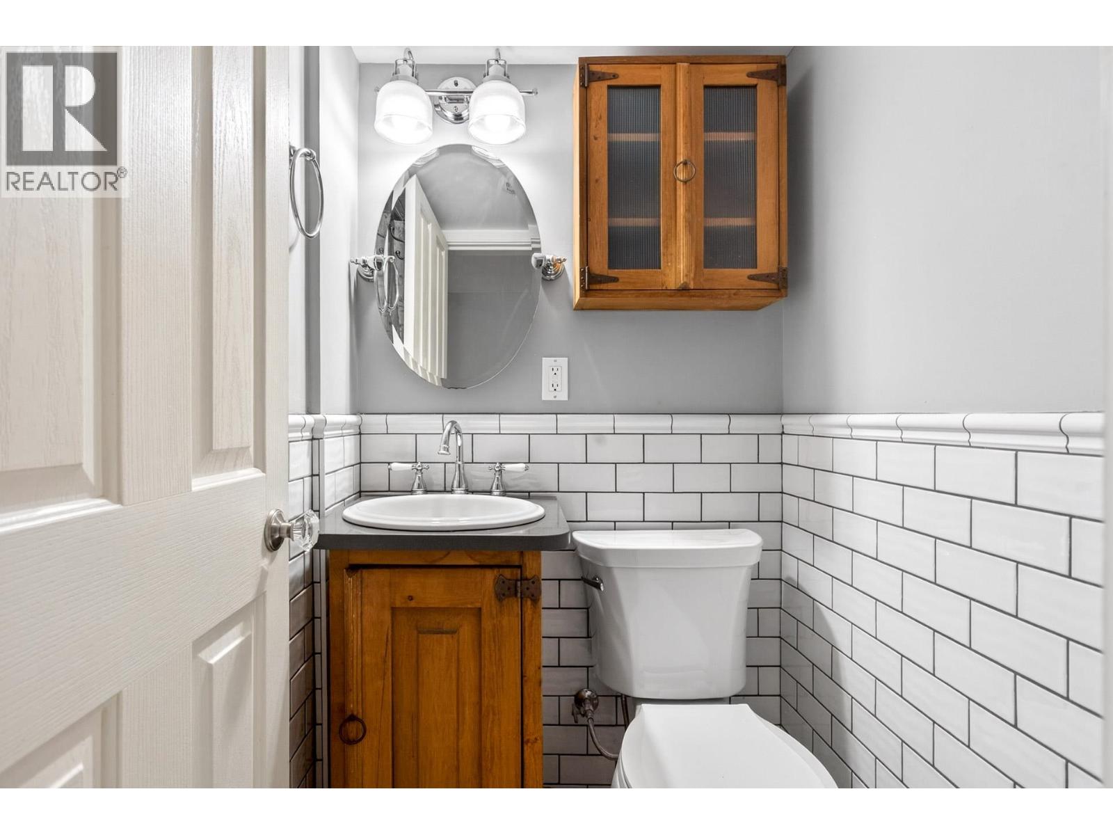 725 Fifth Street Property Photo 32
