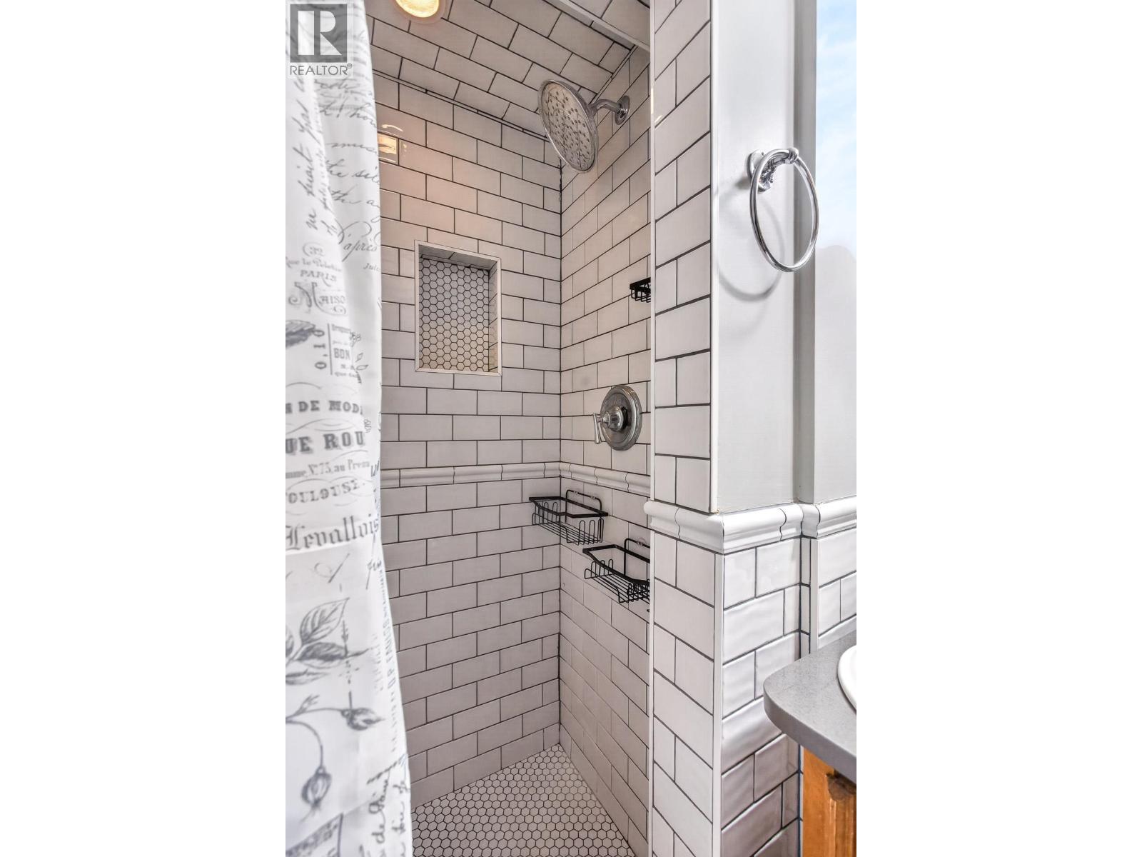 725 Fifth Street Property Photo 33