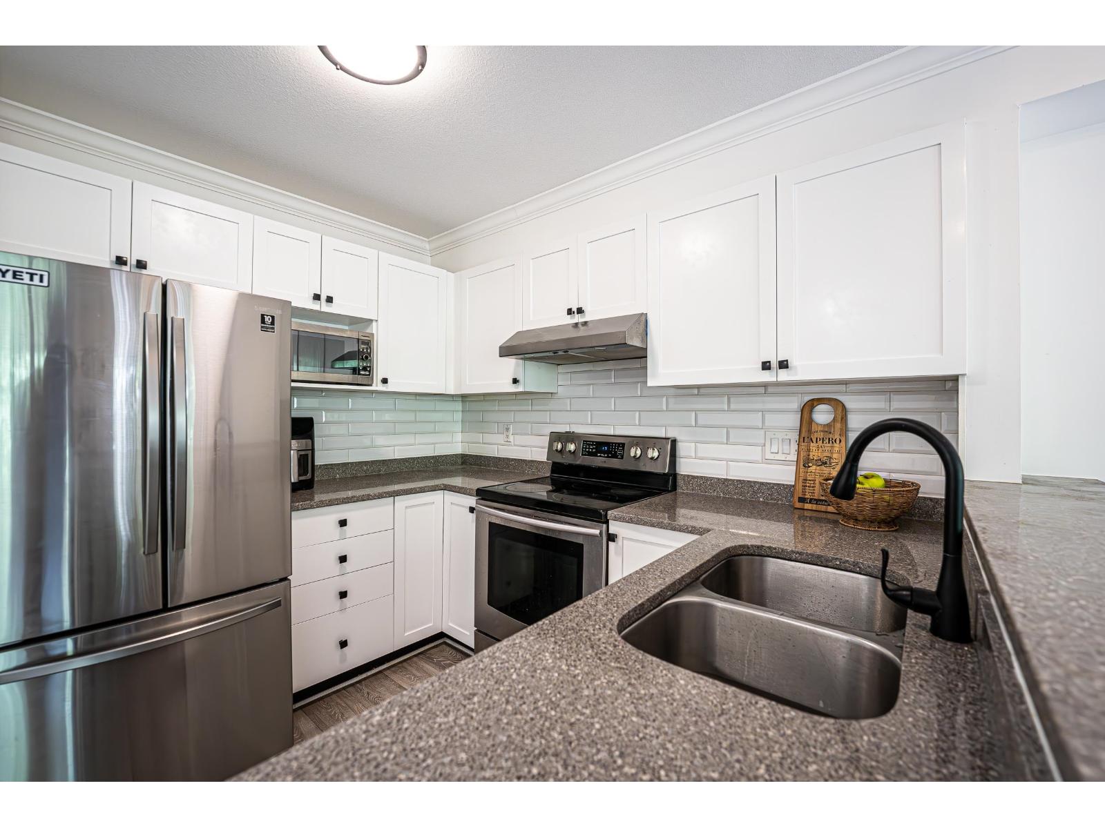 20 8155 164th Street Property Photo 6
