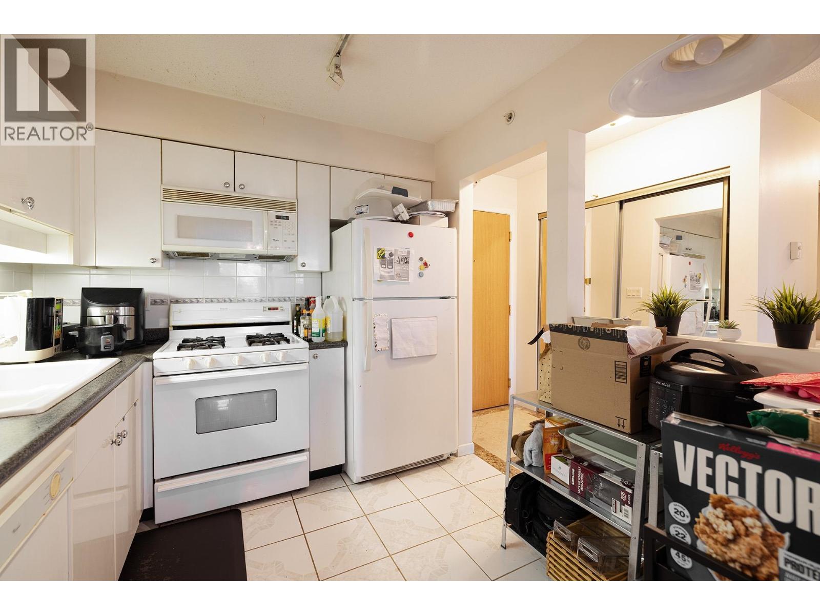 502 8238 Saba Road Property Photo 7