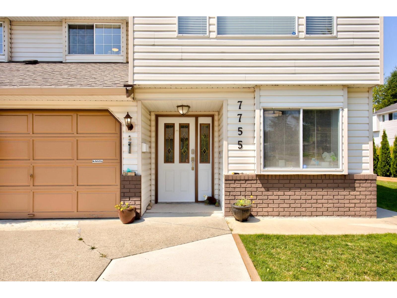 7755 Alder Street Property Photo 3