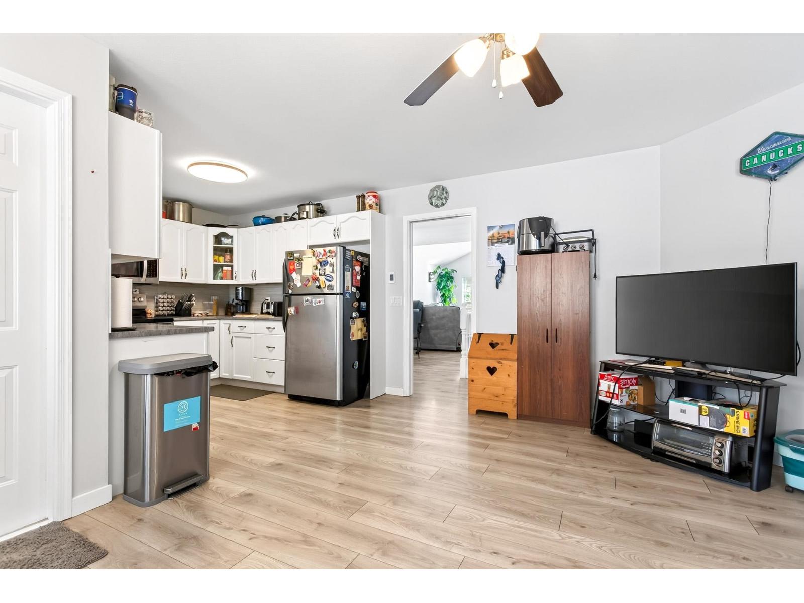 7755 Alder Street Property Photo 11