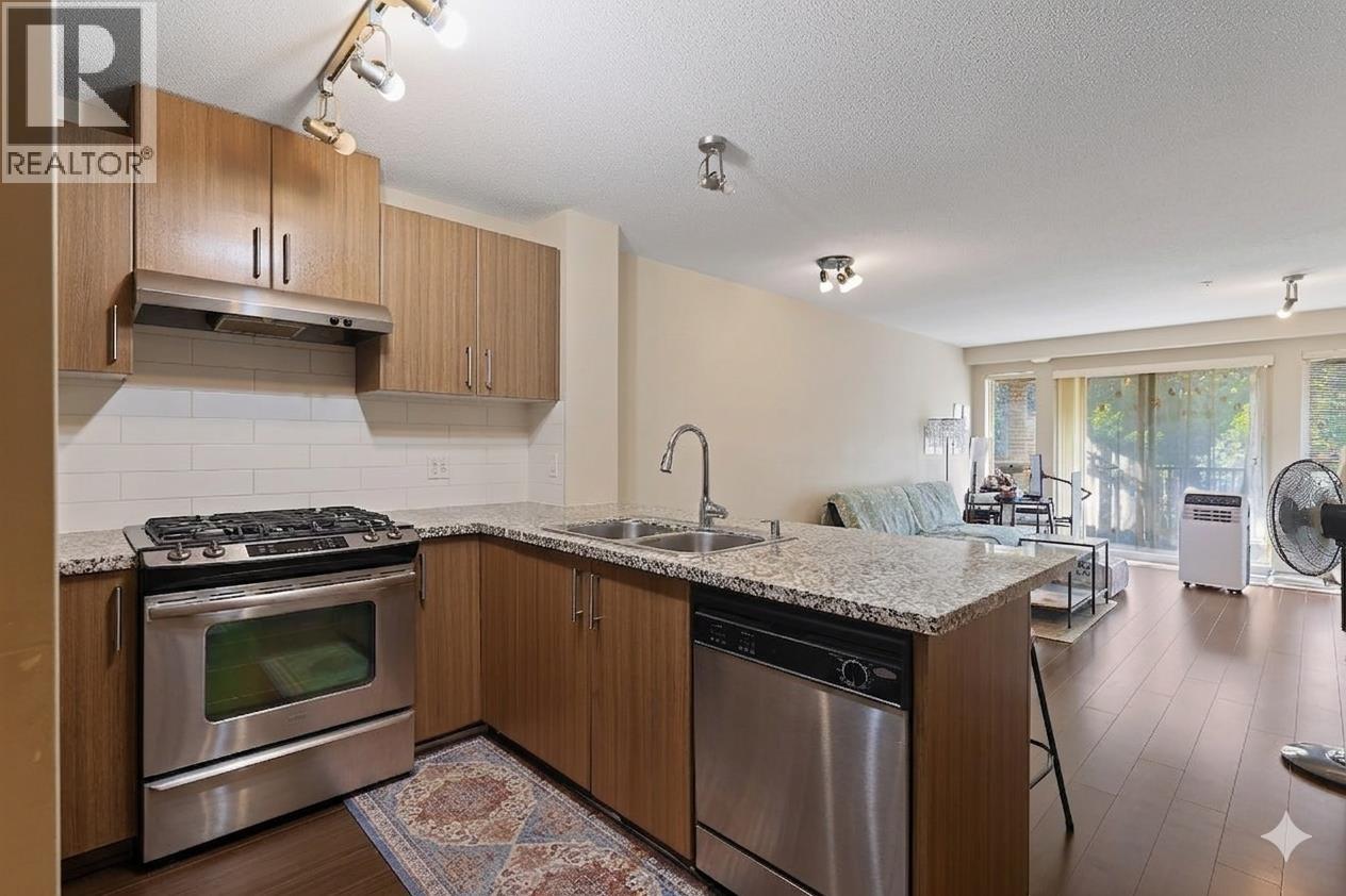 403 3178 Dayanee Springs Boulevard Property Photo 4
