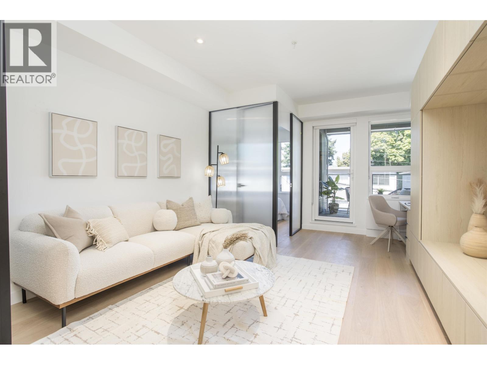 319 2471 ST. GEORGE STREET Property Photo 1