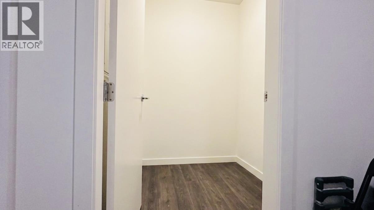 1806 285 E 10th Avenue Property Photo 18