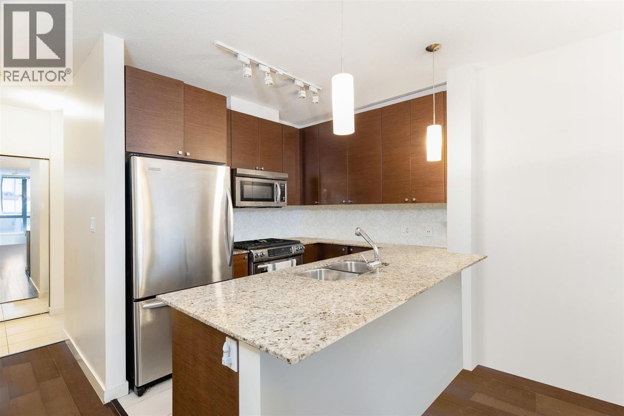 601 400 Capilano Road Property Photo 4