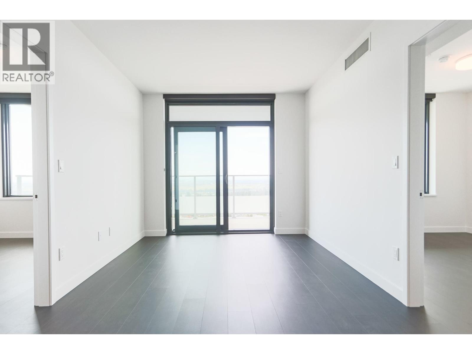 2401 6608 Sussex Avenue Property Photo 11