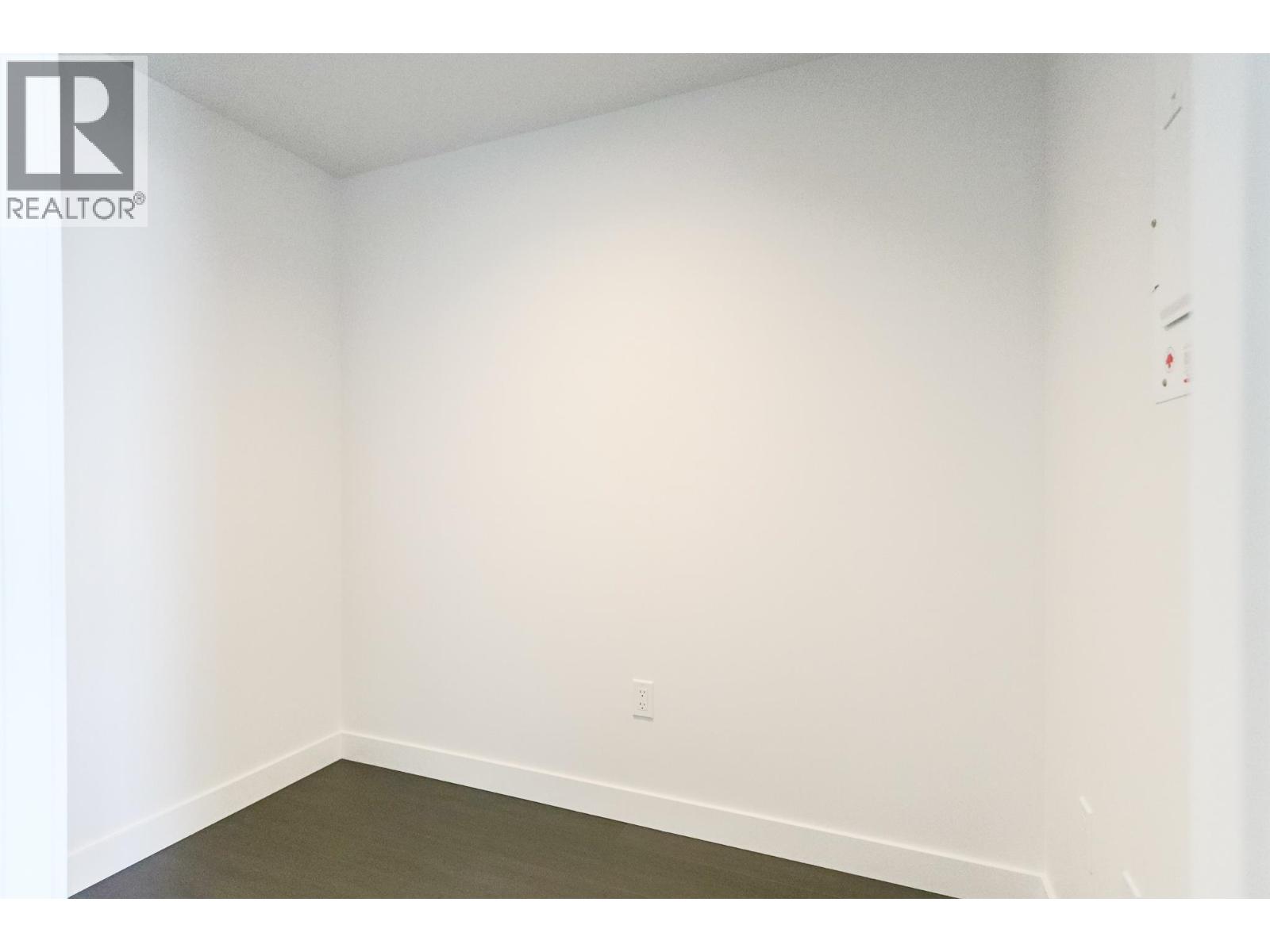 2401 6608 Sussex Avenue Property Photo 15