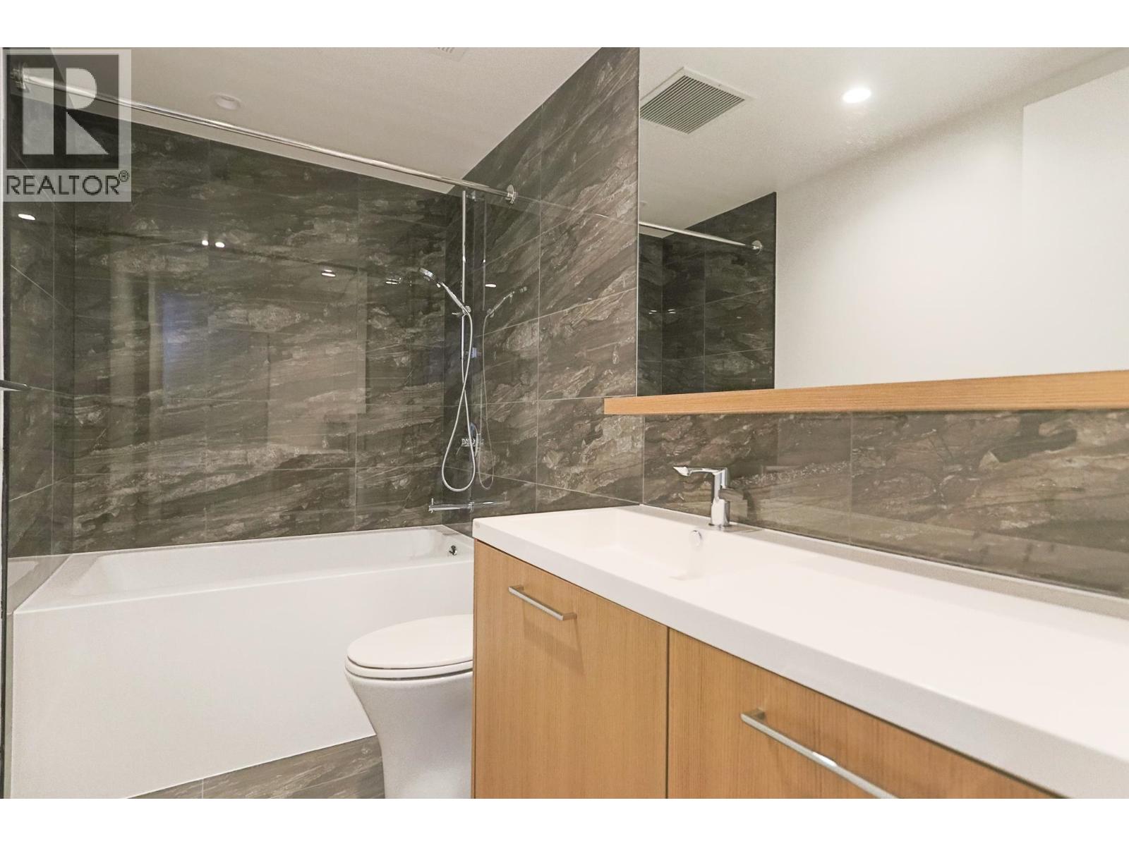 2401 6608 Sussex Avenue Property Photo 17