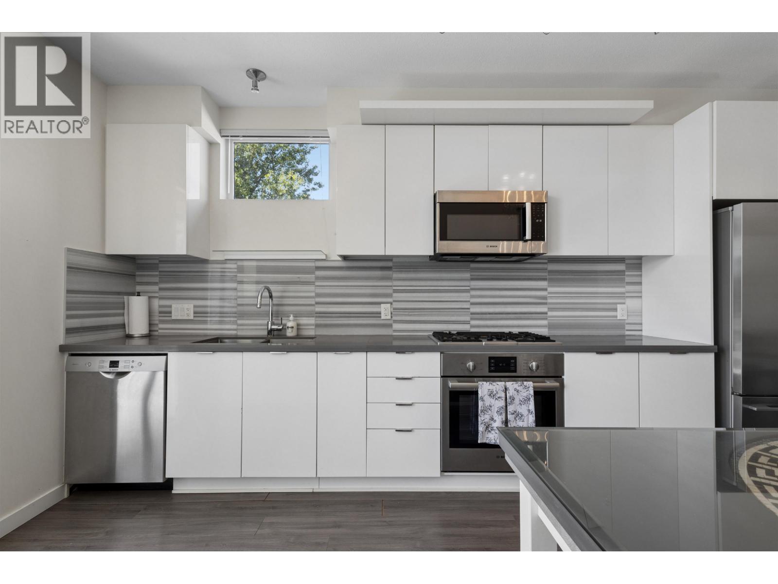 312 3138 Riverwalk Avenue Property Photo 13