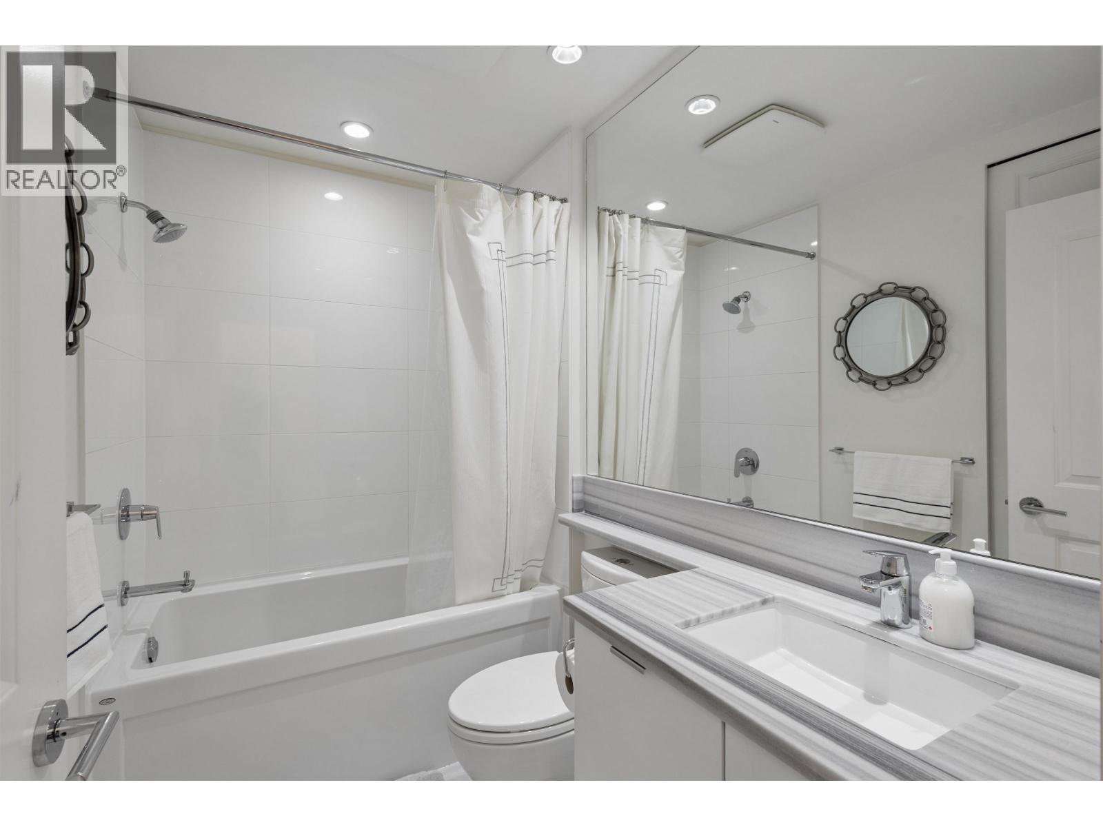 312 3138 Riverwalk Avenue Property Photo 22
