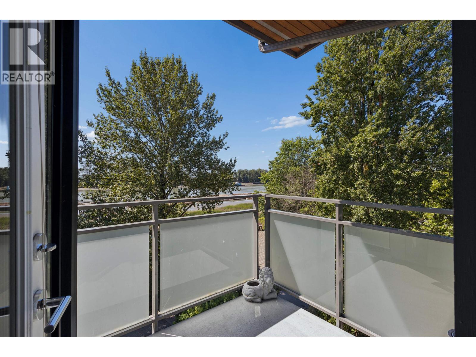 312 3138 Riverwalk Avenue Property Photo 23