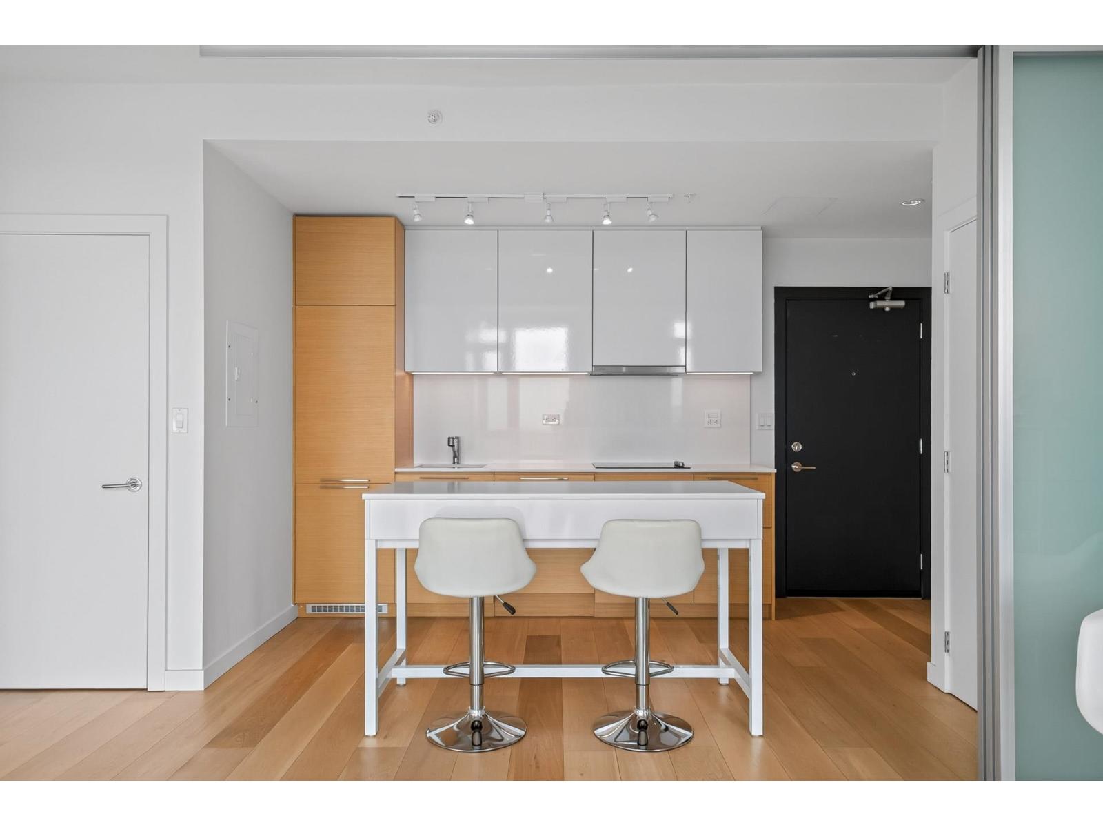 3611 13438 Central Avenue Property Photo 14