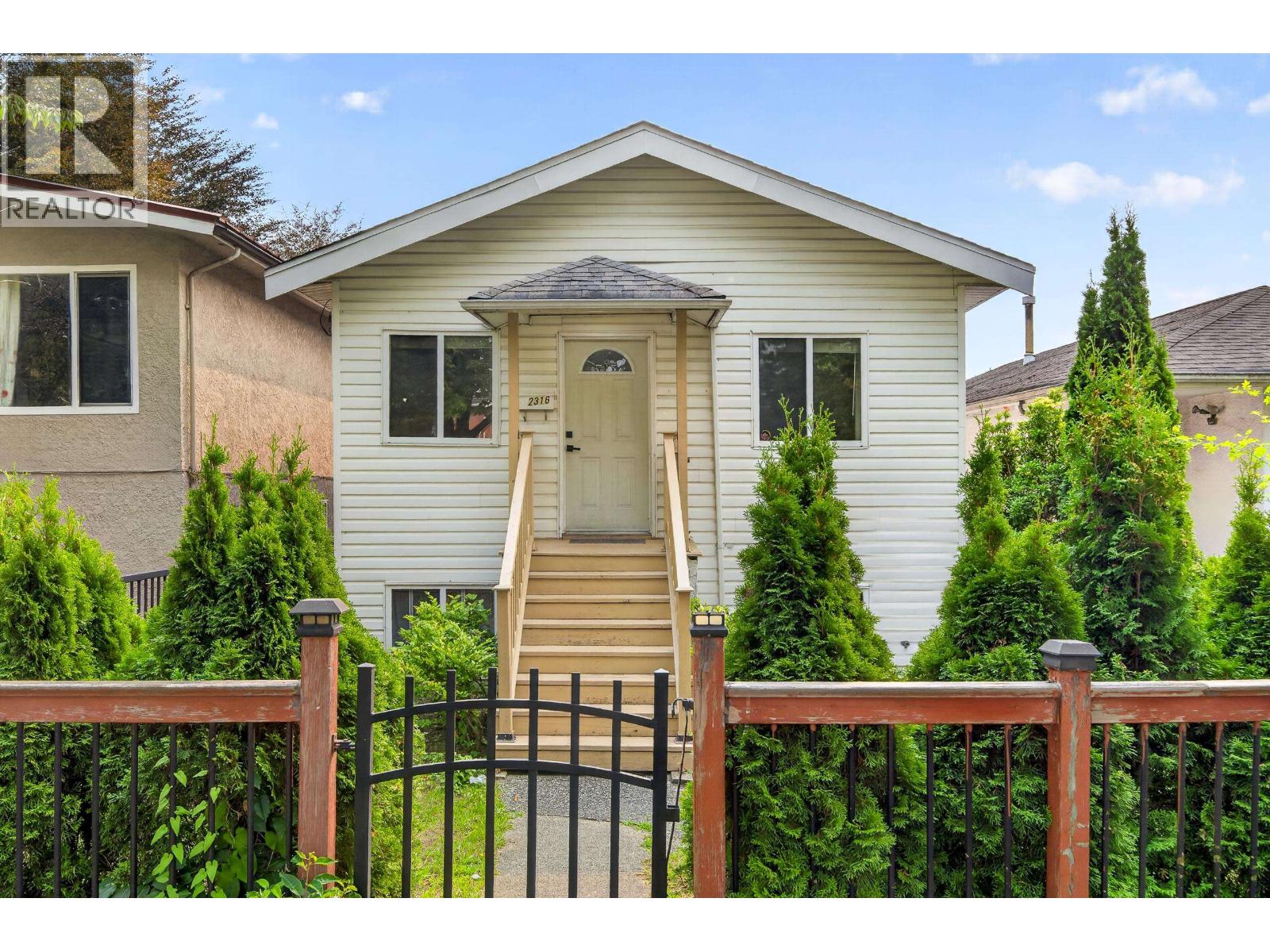 2316 NANAIMO STREET