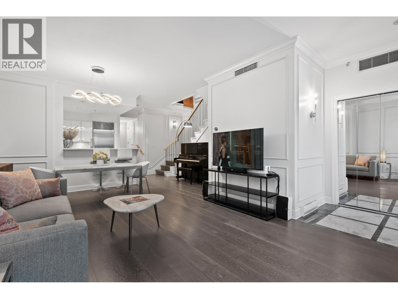 493 Broughton Street Property Photo 1