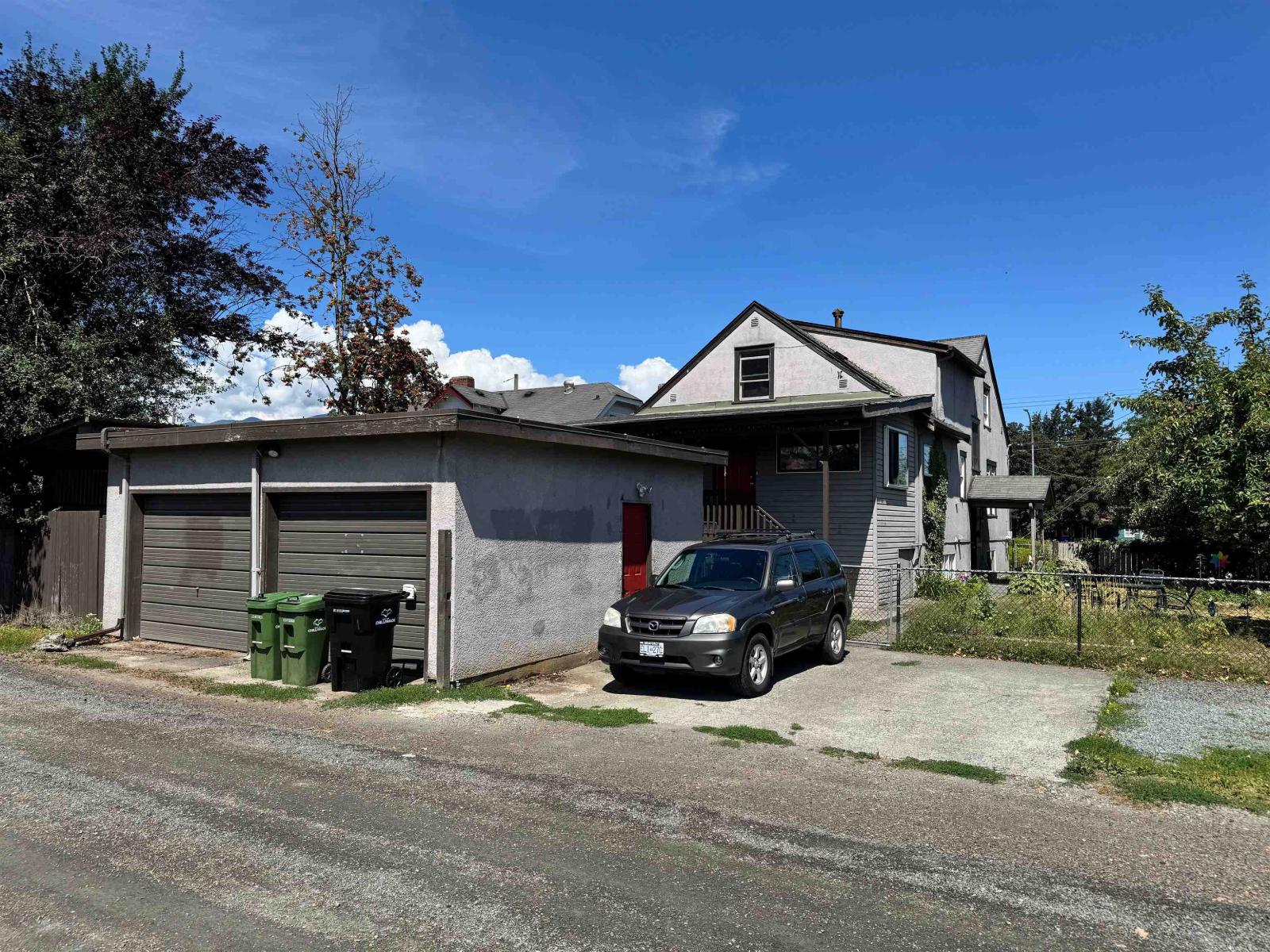 46198 First Avenue Property Photo 5