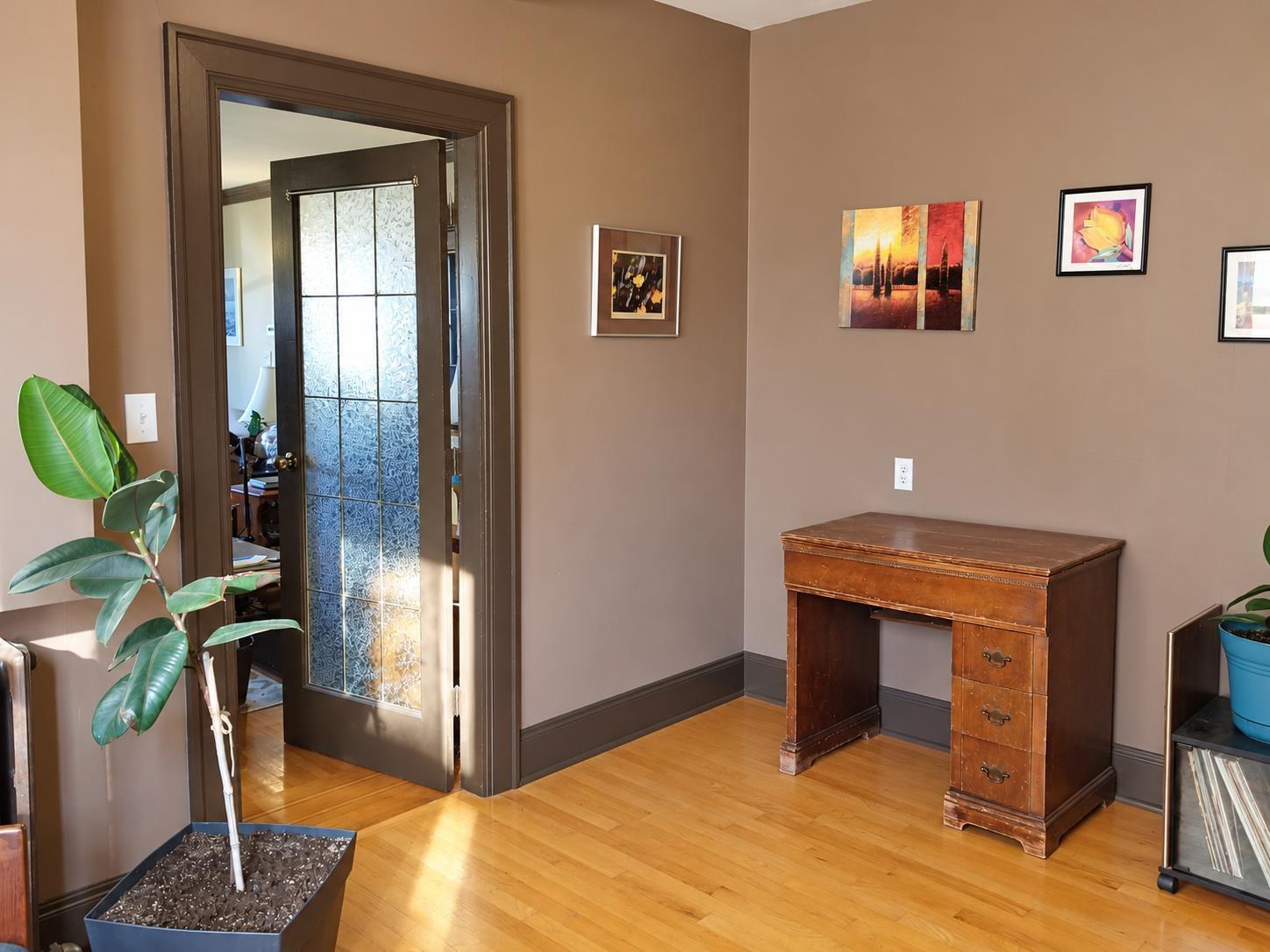 46198 First Avenue Property Photo 11