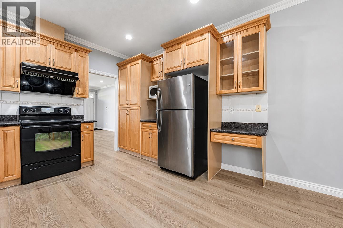 7930 Edmonds Street Property Photo 13