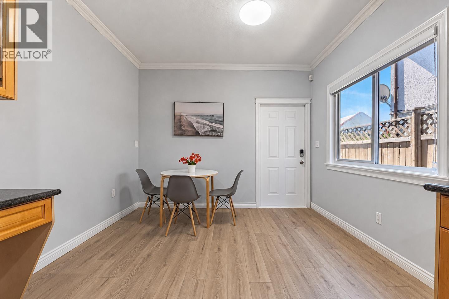 7930 Edmonds Street Property Photo 14