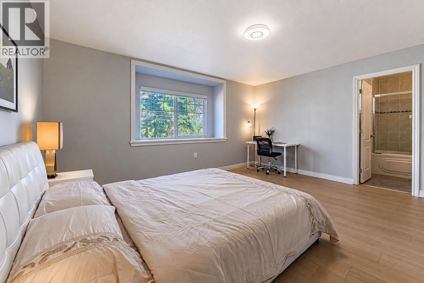 7930 Edmonds Street Property Photo 15