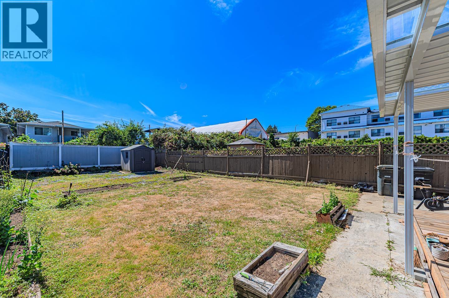 7930 Edmonds Street Property Photo 31