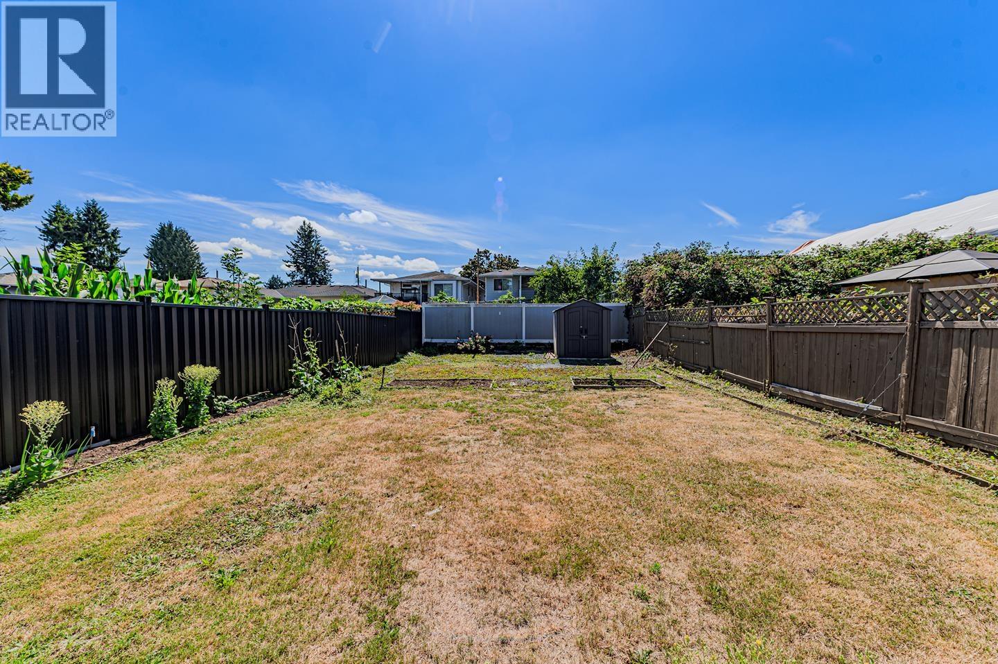 7930 Edmonds Street Property Photo 33