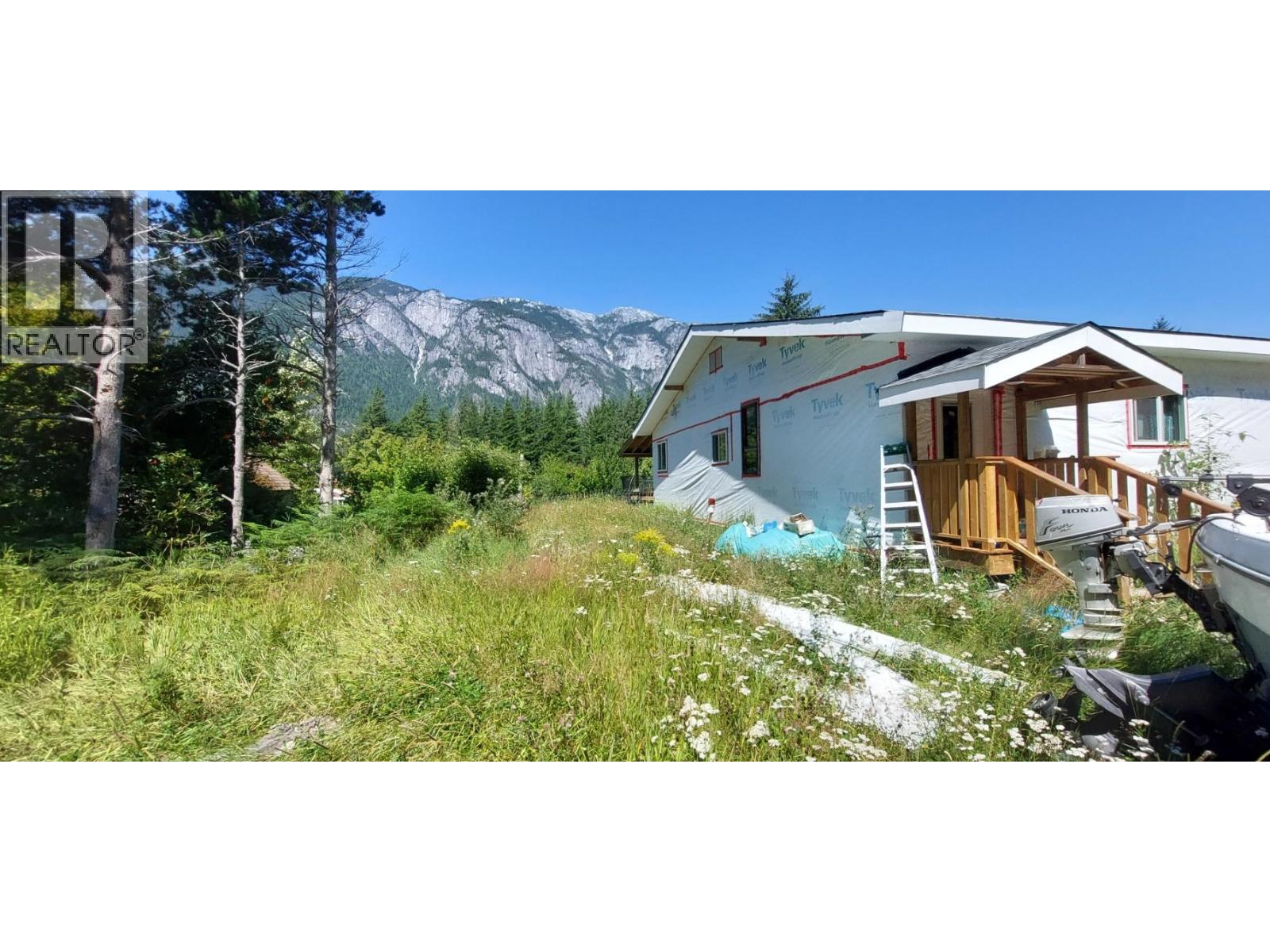 1276 Mackenzie Highway Property Photo 5