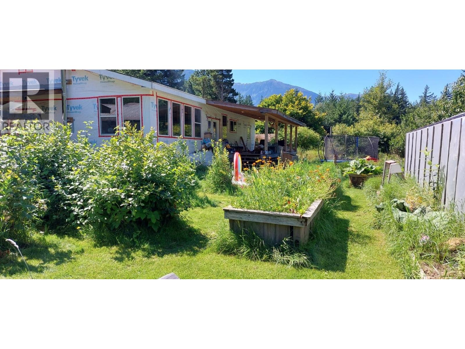 1276 Mackenzie Highway Property Photo 19