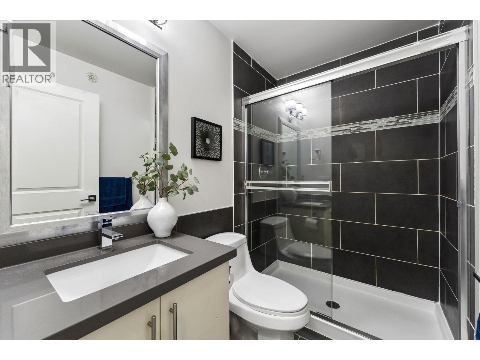 203 3488 Sefton Street Property Photo 12
