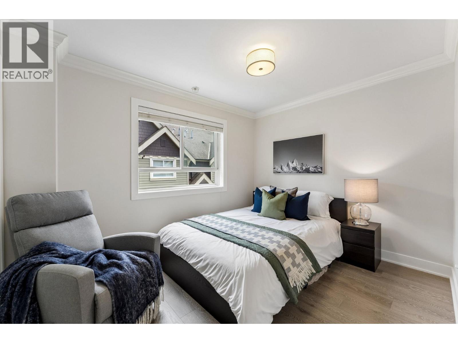 203 3488 Sefton Street Property Photo 13