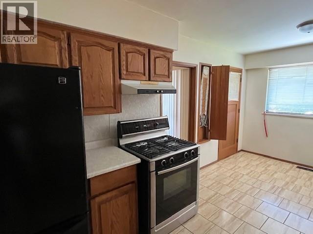 4840 Parker Street Property Photo 6