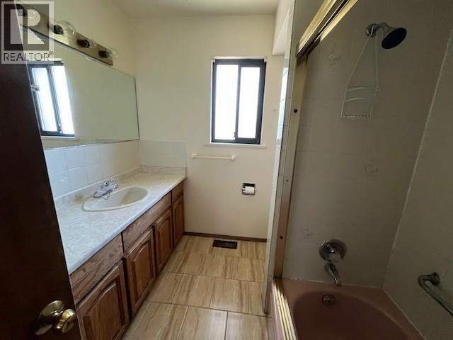4840 Parker Street Property Photo 10
