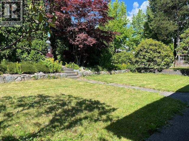4840 Parker Street Property Photo 13