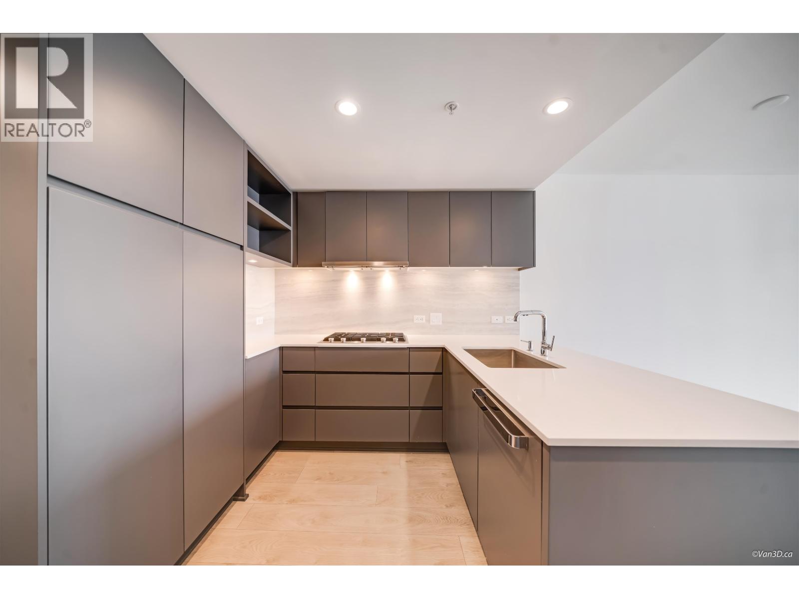 1801 450 Westview Street Property Photo 1