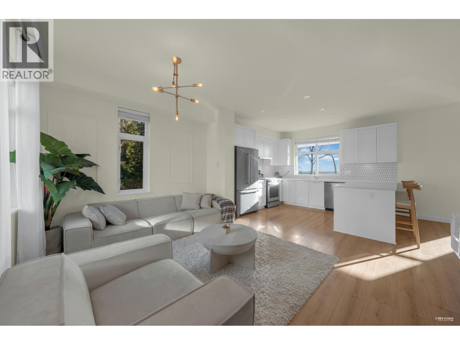 115 3565 Baycrest Avenue Property Photo 12